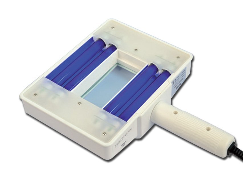WOOD ULTRAVIOLET LAMP