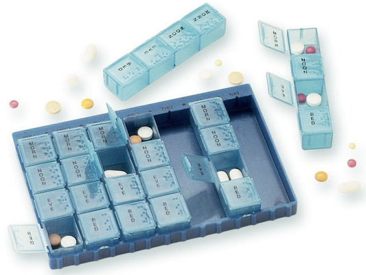 "7 DAYS" PILL BOX