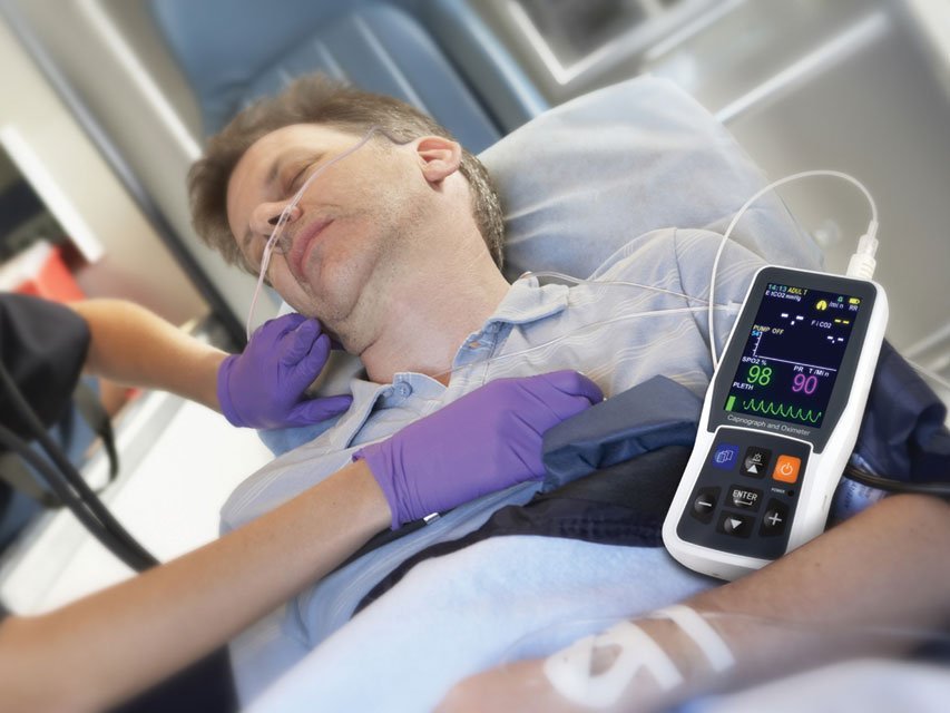 PC-900B CAPNOGRAPH AND OXIMETER